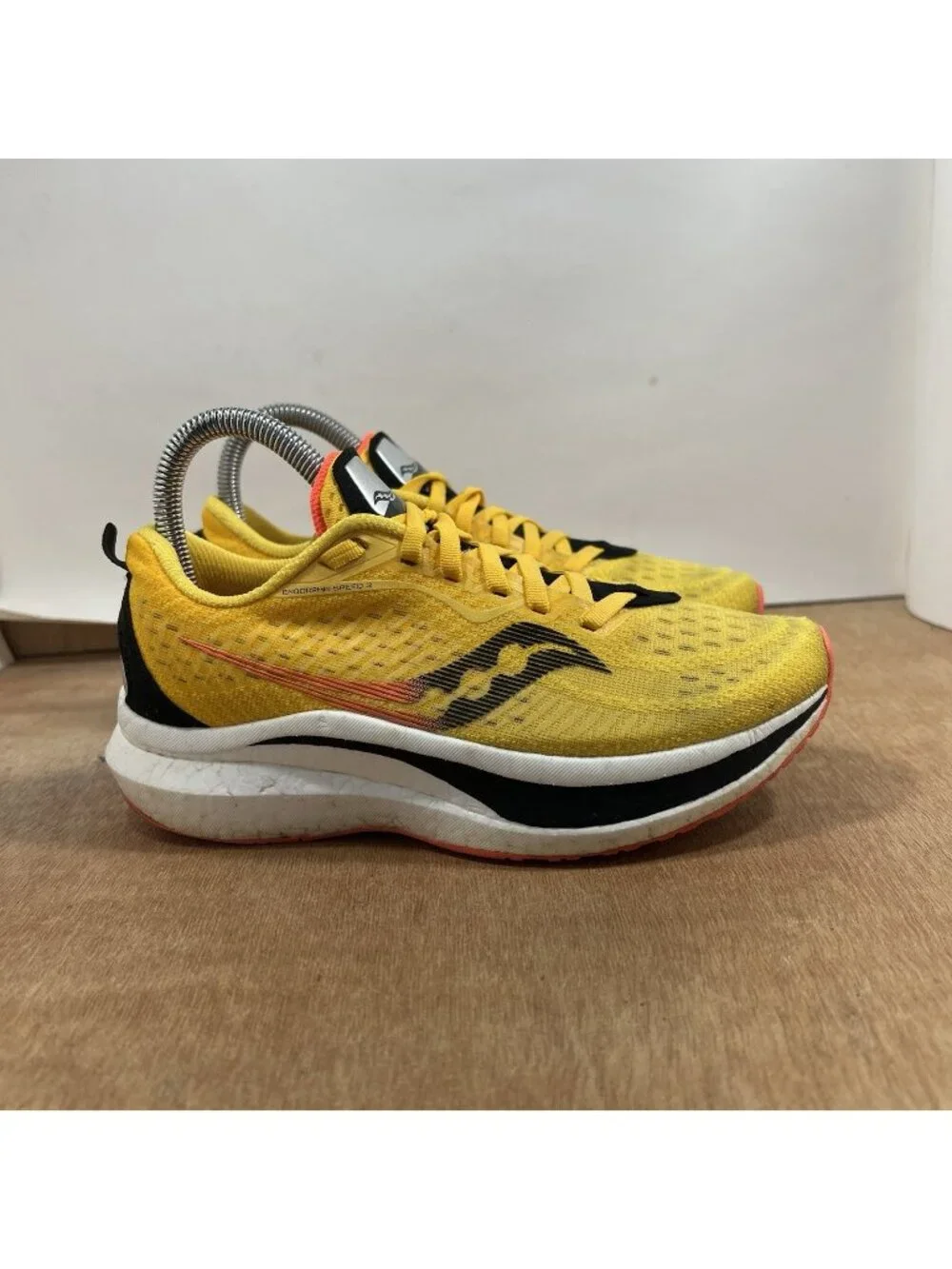 Saucony Endorphin Speed 2 Women Size 6 Running Shoes S10688-16 Yellow Sneakers